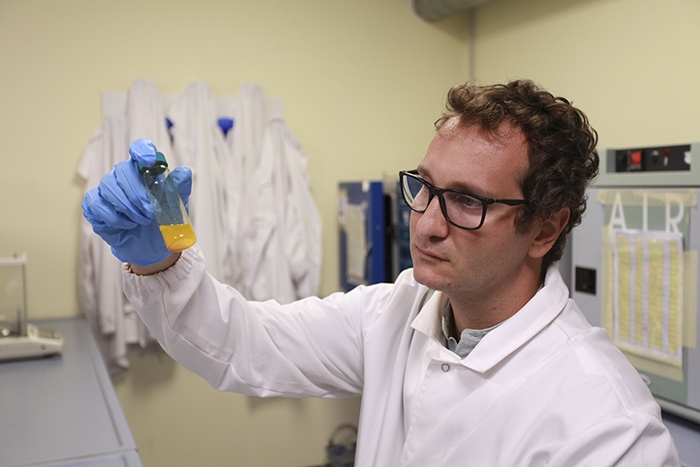 Researcher Marco Contardi during the preparation of the biomaterial by Università Milano-Bicocca