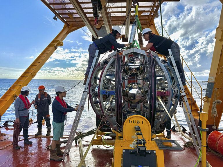 By Paschal Coyle, CNRS KM3NeT, a next-generation neutrino observatory submerged up to 3,500 meters beneath the Mediterranean