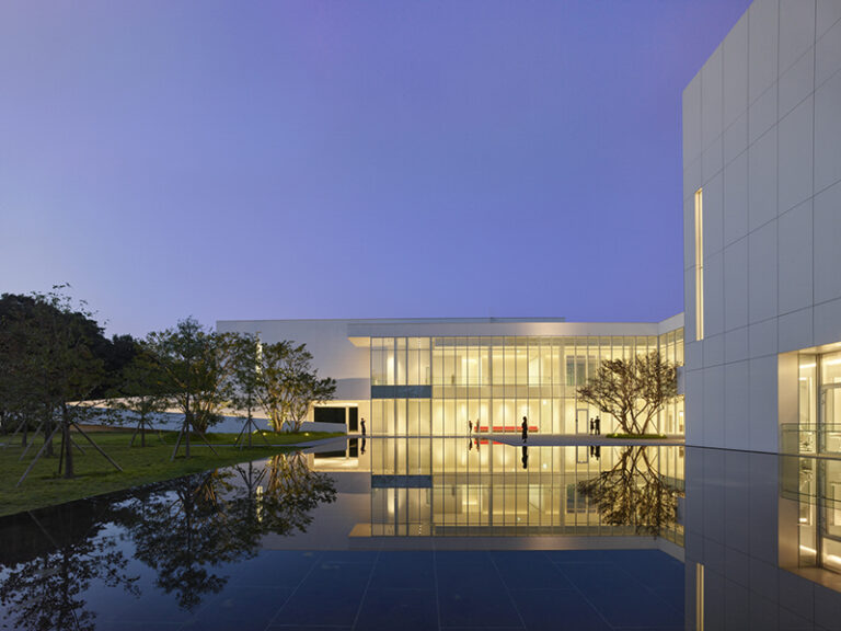 Meier Partners Centers Sorol Art Museum Around Serene Courtyard in South Korea