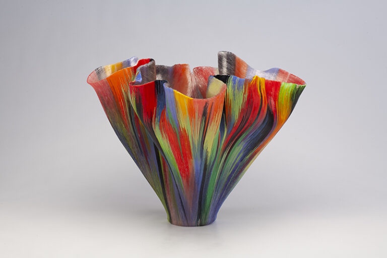 2022 Rainbow Lorikeet by Toots Zynsky, Glass artist, USA