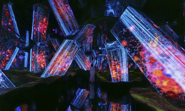 teamLab, Megaliths in the Eternal Existence of the Open Universe, 2025, from the series Megaliths in the Bath House Ruins, 2019-, Interactive Installation, Sound: Hideaki Takahashi © teamLab, courtesy Pace Gallery