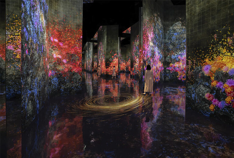 teamLab, Flow Reaches Far, 2025-, from the series Moving Creates Vortices and Vortices Create Movement, 2017-, Interactive Installation, Endless, Relational Sound: teamLab © teamLab, courtesy Pace Gallery