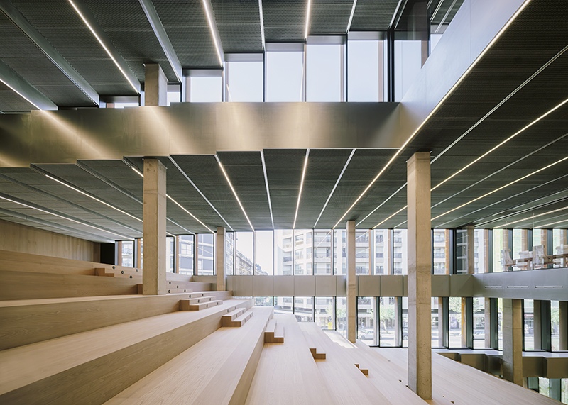 Stepped seating within GOe's interior creates flexible space for gatherings and events.