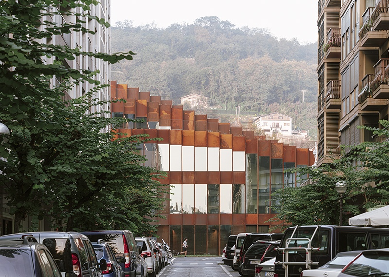 GOe's weathered steel façade integrates seamlessly into the San Sebastián neighborhood