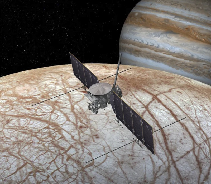 Artist's impression of NASA's Europa Clipper spacecraft