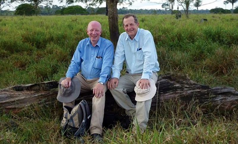 Alceu Ranzi and Martti Pärssinen conducting fieldwork